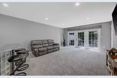 86 Hamlet Drive, Commack, NY 11725 - Photo 15