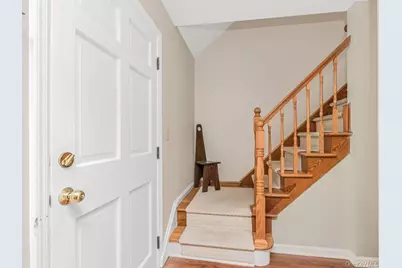 211 Warren Avenue, Hawthorne, NY 10532 - Photo 15