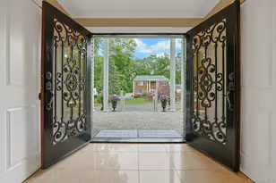8 Dunmore Rd, New City, NY 10956 - Photo 5