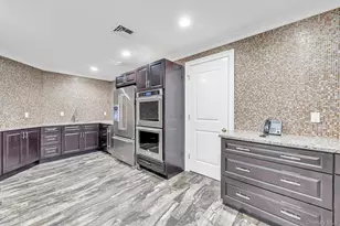 98 Cliff Rd, Port Jefferson, NY 11777 - Photo 33