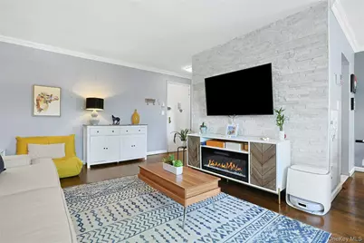 1300 Midland Avenue #C39, Yonkers, NY 10704 - Photo 5