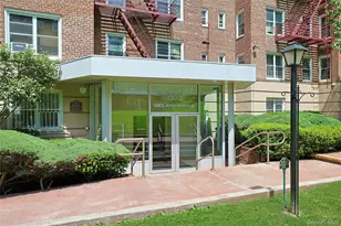 1300 Midland Ave, Yonkers, NY 10704 - Photo 13