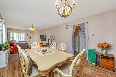 11 Locust Avenue E, Farmingdale, NY 11735 - Photo 7