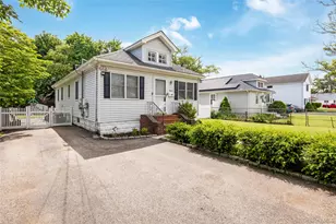 11 Locust Ave E, Farmingdale, NY 11735 - Photo 3