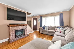 64 Kobb Blvd, West Islip, NY 11795 - Photo 5