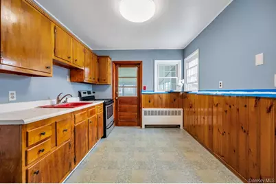 125 S 5th Street, Bethpage, NY 11714 - Photo 7