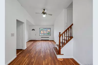 125 S 5th Street, Bethpage, NY 11714 - Photo 5