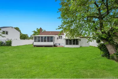 125 S 5th Street, Bethpage, NY 11714 - Photo 3