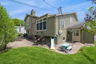 17 Leslie Ln, Smithtown, NY 11787 - Photo 31