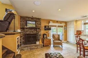 17 Leslie Ln, Smithtown, NY 11787 - Photo 13