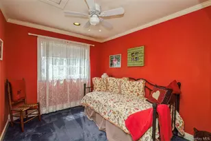 17 Leslie Ln, Smithtown, NY 11787 - Photo 27