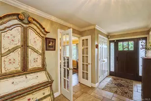 17 Leslie Ln, Smithtown, NY 11787 - Photo 3