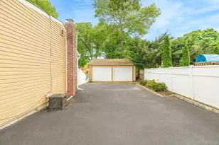 20 Amherst St, Islip, NY 11751 - Photo 27