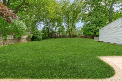 20 Amherst Street, Islip, NY 11751 - Photo 21