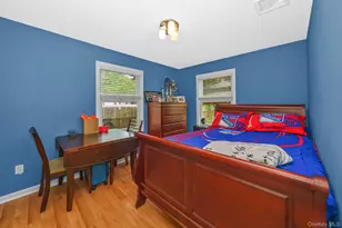 20 Amherst St, Islip, NY 11751 - Photo 25