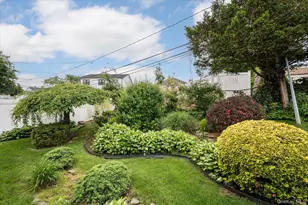 4 Water Ln N, Levittown, NY 11756 - Photo 23
