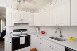 4 Water Ln N, Levittown, NY 11756 - Photo 7