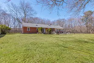 43 Harrison Ave, Hauppauge, NY 11788 - Photo 23