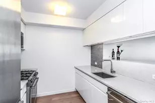 138-35 39th Ave, Flushing, NY 11354 - Photo 23