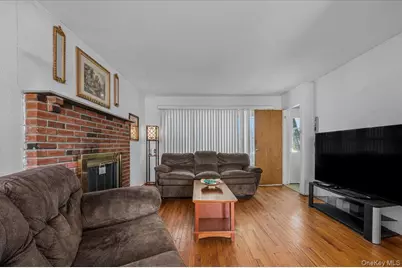 37 Westchester Avenue, West Babylon, NY 11704 - Photo 5