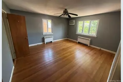 1922 Hering Avenue, Bronx, NY 10461 - Photo 15