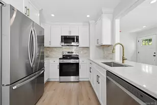 192 Iceland Dr, South Huntington, NY 11746 - Photo 9