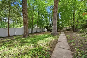 192 Iceland Dr, South Huntington, NY 11746 - Photo 31