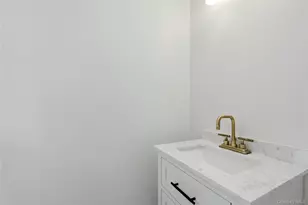 192 Iceland Dr, South Huntington, NY 11746 - Photo 15