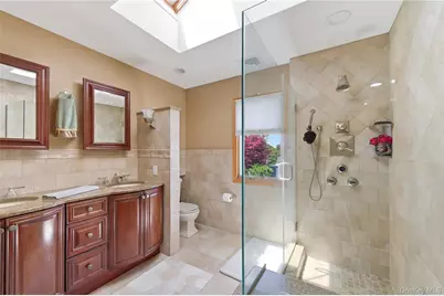 420 Philadelphia Avenue, Massapequa Park, NY 11762 - Photo 17