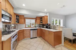 420 Philadelphia Ave, Massapequa Park, NY 11762 - Photo 5