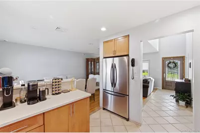 420 Philadelphia Avenue, Massapequa Park, NY 11762 - Photo 7