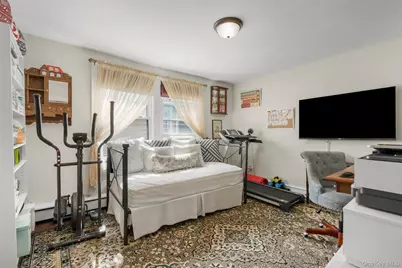 15 E 235th Street, Bronx, NY 10470 - Photo 21