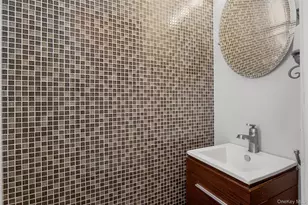 15 E 235th St, Bronx, NY 10470 - Photo 15
