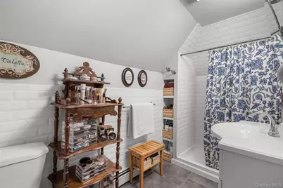 15 E 235th Street, Bronx, NY 10470 - Photo 23