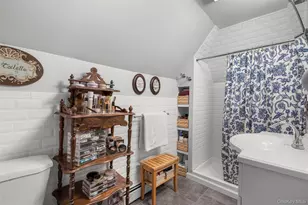 15 E 235th St, Bronx, NY 10470 - Photo 23