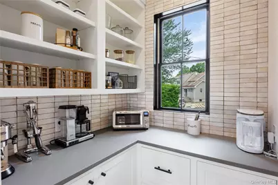 405 Williamsburgh Drive, Southold, NY 11971 - Photo 13