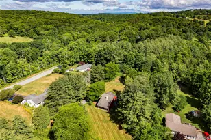27 Goldfinch Dr, Salt Point, NY 12578 - Photo 5