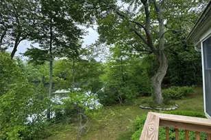 2 Hemlock Ct, Bay Shore, NY 11706 - Photo 17