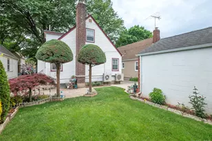 244-31 86th Rd, Bellerose, NY 11426 - Photo 27