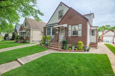 244-31 86th Road, Bellerose, NY 11426 - Photo 3