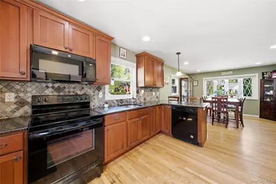 90 Fischer Avenue, Islip Terrace, NY 11752 - Photo 11