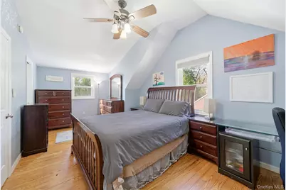 90 Fischer Avenue, Islip Terrace, NY 11752 - Photo 17