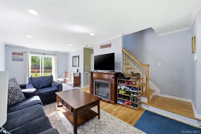 90 Fischer Avenue, Islip Terrace, NY 11752 - Photo 7