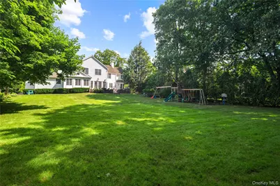 27 Bradford Road, Scarsdale, NY 10583 - Photo 3