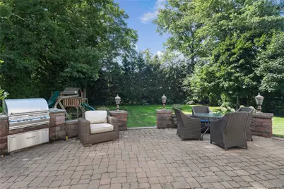 27 Bradford Road, Scarsdale, NY 10583 - Photo 5