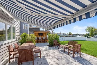 159 Driftwood Drive, West Islip, NY 11795 - Photo 33