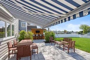 159 Driftwood Dr, West Islip, NY 11795 - Photo 33