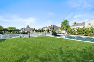 159 Driftwood Dr, West Islip, NY 11795 - Photo 39