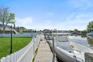 159 Driftwood Dr, West Islip, NY 11795 - Photo 41