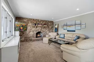 159 Driftwood Dr, West Islip, NY 11795 - Photo 25